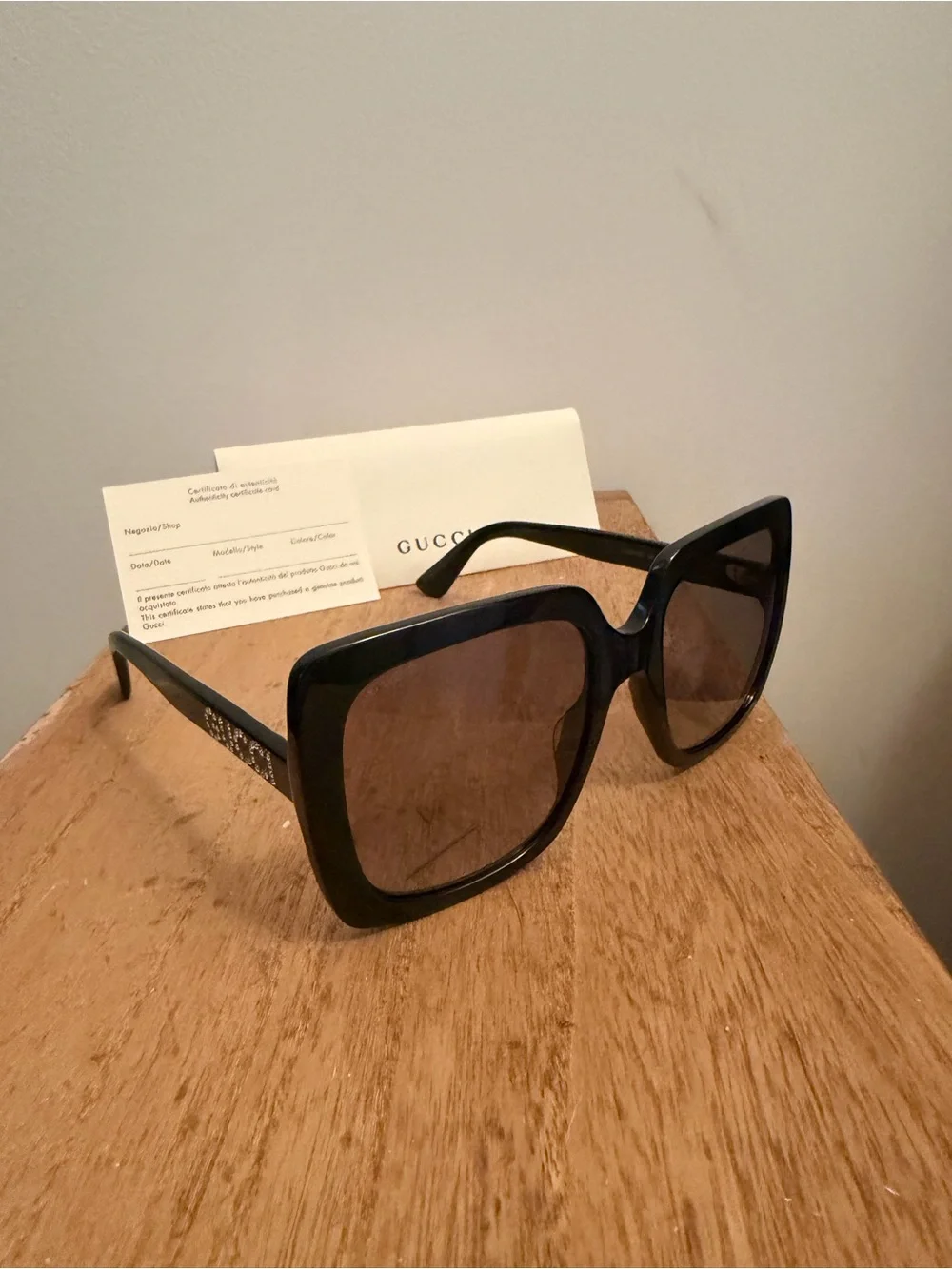 Gucci elegant oversized